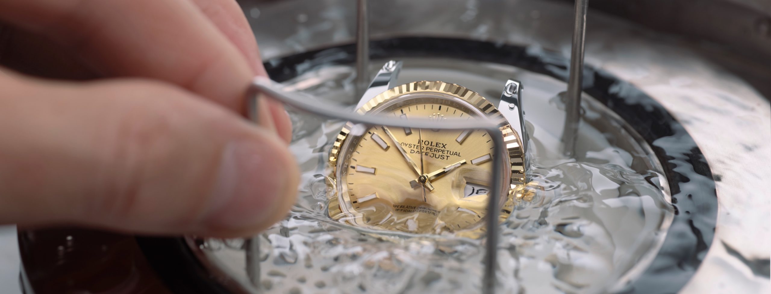 Rolex Wartungsverfahren bei Juwelier Krebber Mönchengladbach Service Center, Wasserdichte