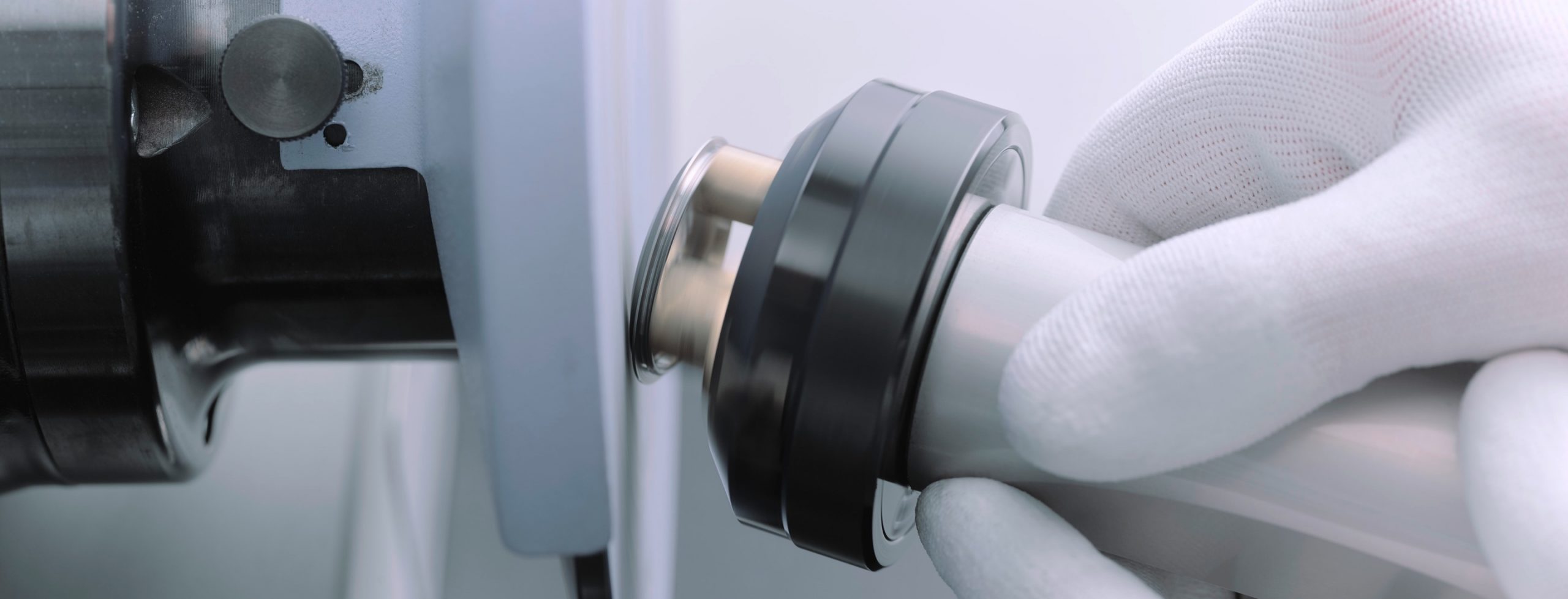 Rolex Wartungsverfahren bei Juwelier Krebber Mönchengladbach Service Center, Polieren
